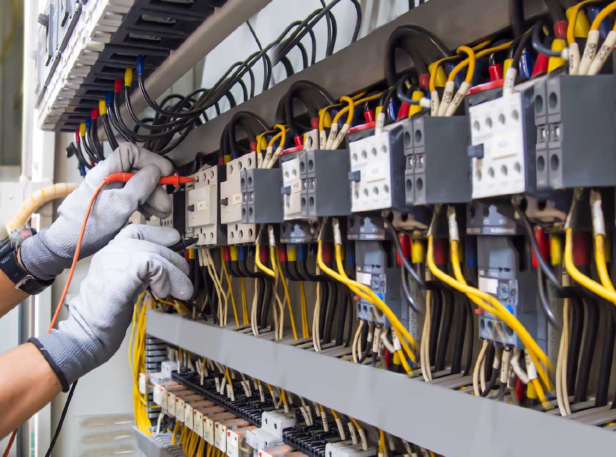 Commercial electricians in Elland and West Yorkshire